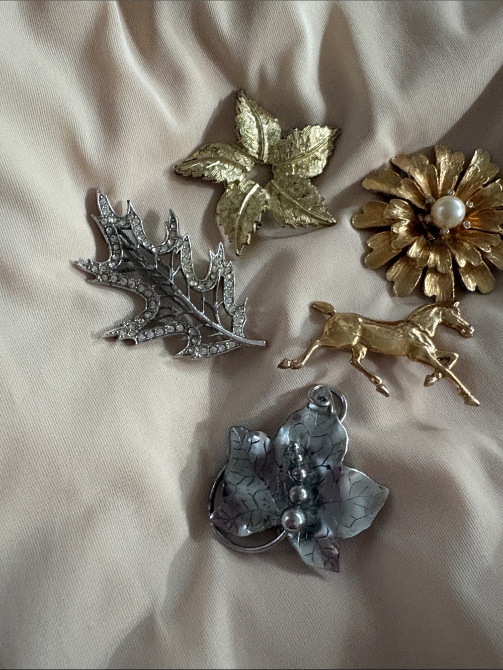 Vintage Mixed Metal Brooch Lot - Gold & Silver Floral, Leaf & Horse Pins